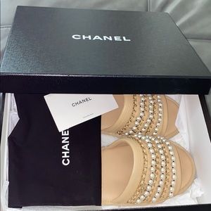 CHANEL Pearl Chain Leather Slides